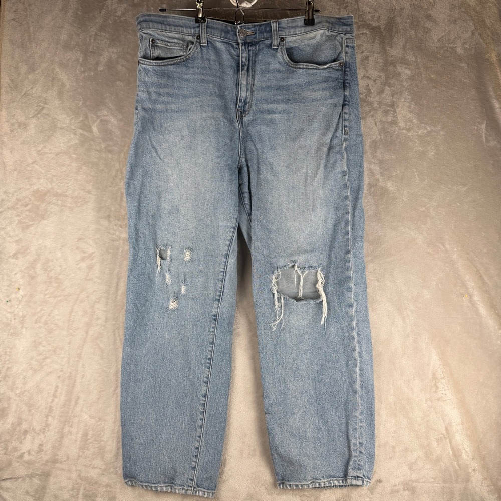 Torrid High-Rise Straight NO gap Classic Denim Light Wash Distressed Jeans 18R